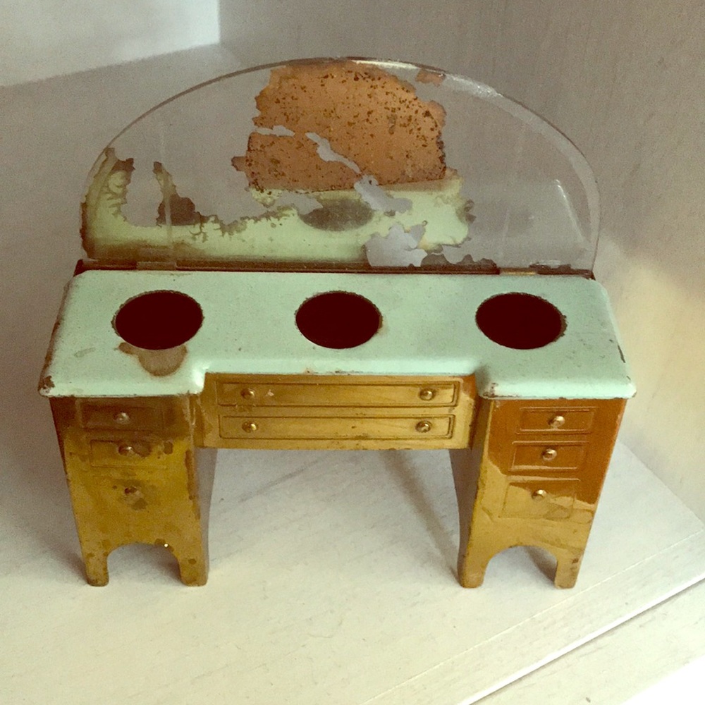 Vintage Rustic Lipstick Holder 💄✨